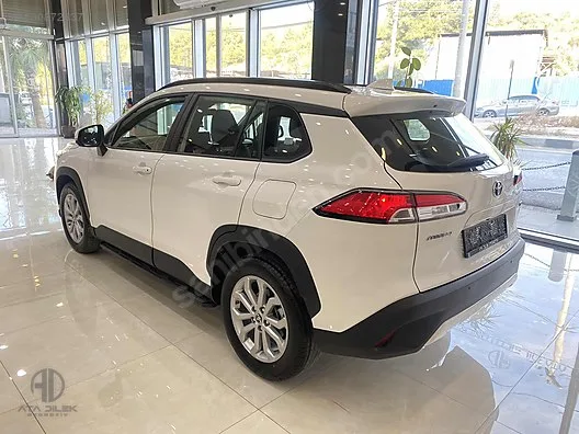 TOYOTA COROLLA CROSS HYBRİD FLAME X PACK - Görsel 6
