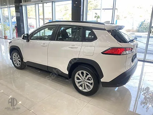 TOYOTA COROLLA CROSS HYBRİD FLAME X PACK - Görsel 7